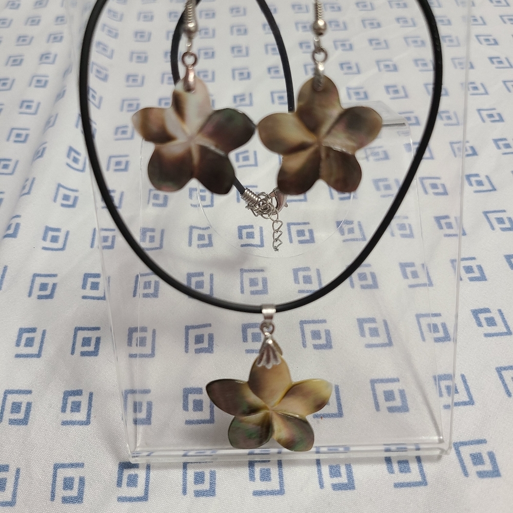 Lot of jewellery
